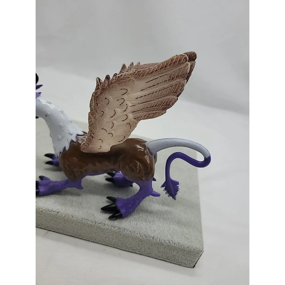 SDE Shantou Winged Purple And Silver Dragon Plastic Figure 7